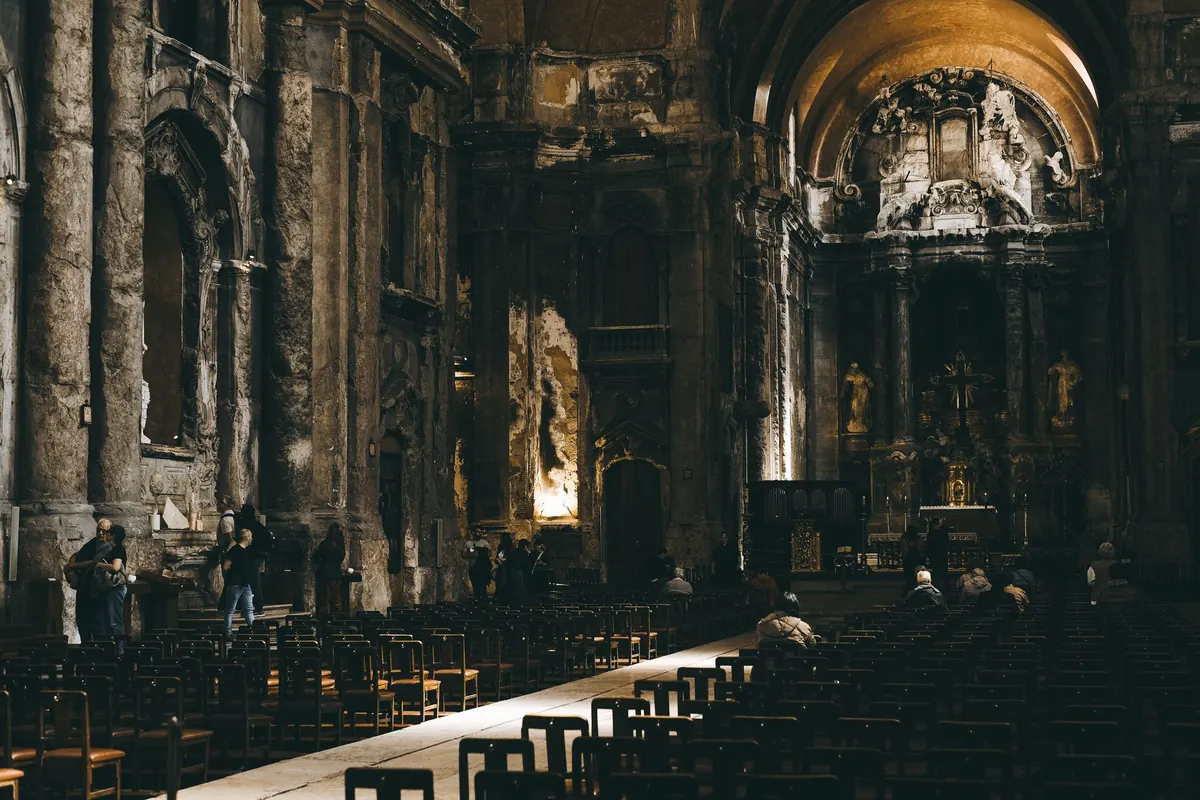 How to Photograph a Dark Chapel Interior Without a Tripod